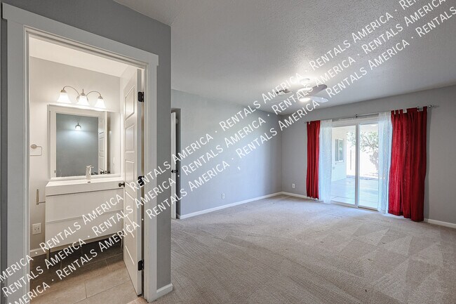 Building Photo - 1360 W Esplanade St