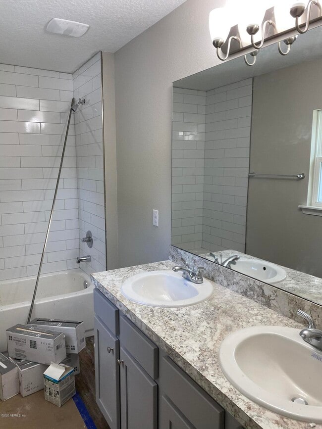 Building Photo - 2312 Wooddale St