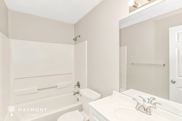 Building Photo - 104 Poplar Pointe Terrace