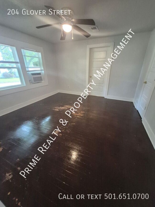 Building Photo - 204 Glover St