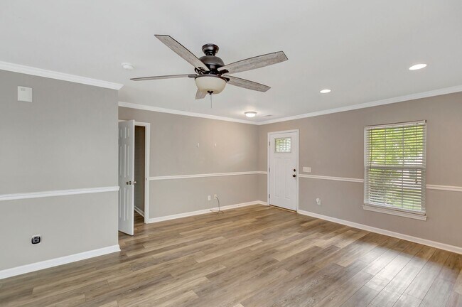 Building Photo - Spacious Cane Bay Home with Pond Views!