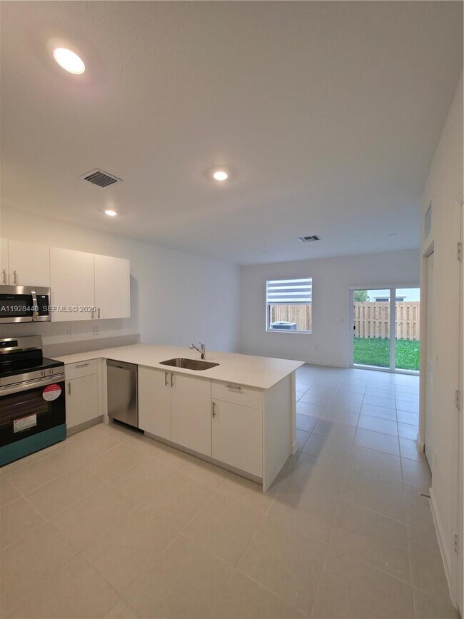 Building Photo - 35687 SW 178th Ct