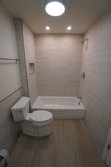 Building Photo - 28W383 Behrs Circle Dr S
