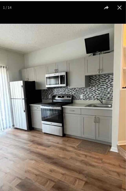 Building Photo - 627 N Waccamaw Dr