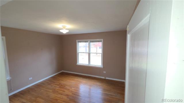 Building Photo - 916 Custer Ave