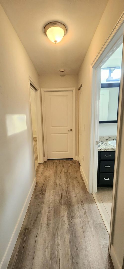 Building Photo - Beautifully updated 3-bedroom, 2.5-bath home in a picturesque country setting