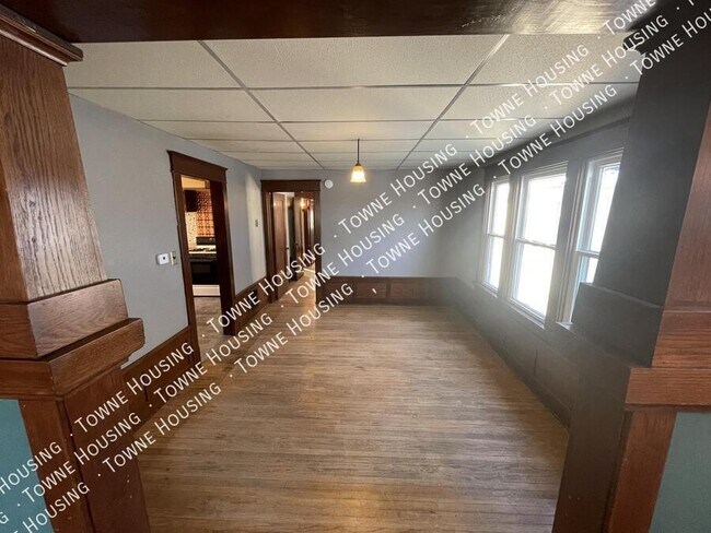 Building Photo - 418 Colvin Ave