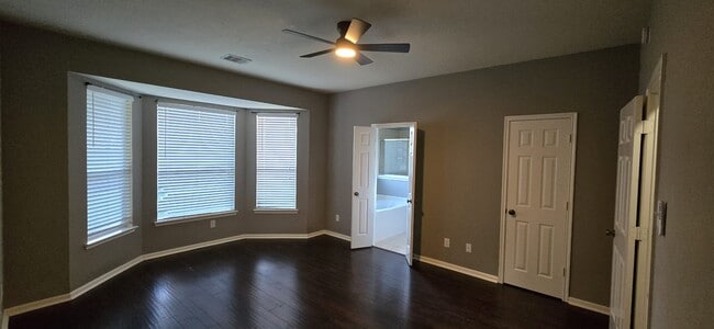 Building Photo - 21703 Sierra Long Dr