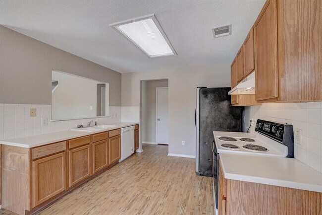 Building Photo - 314 Bello Dr