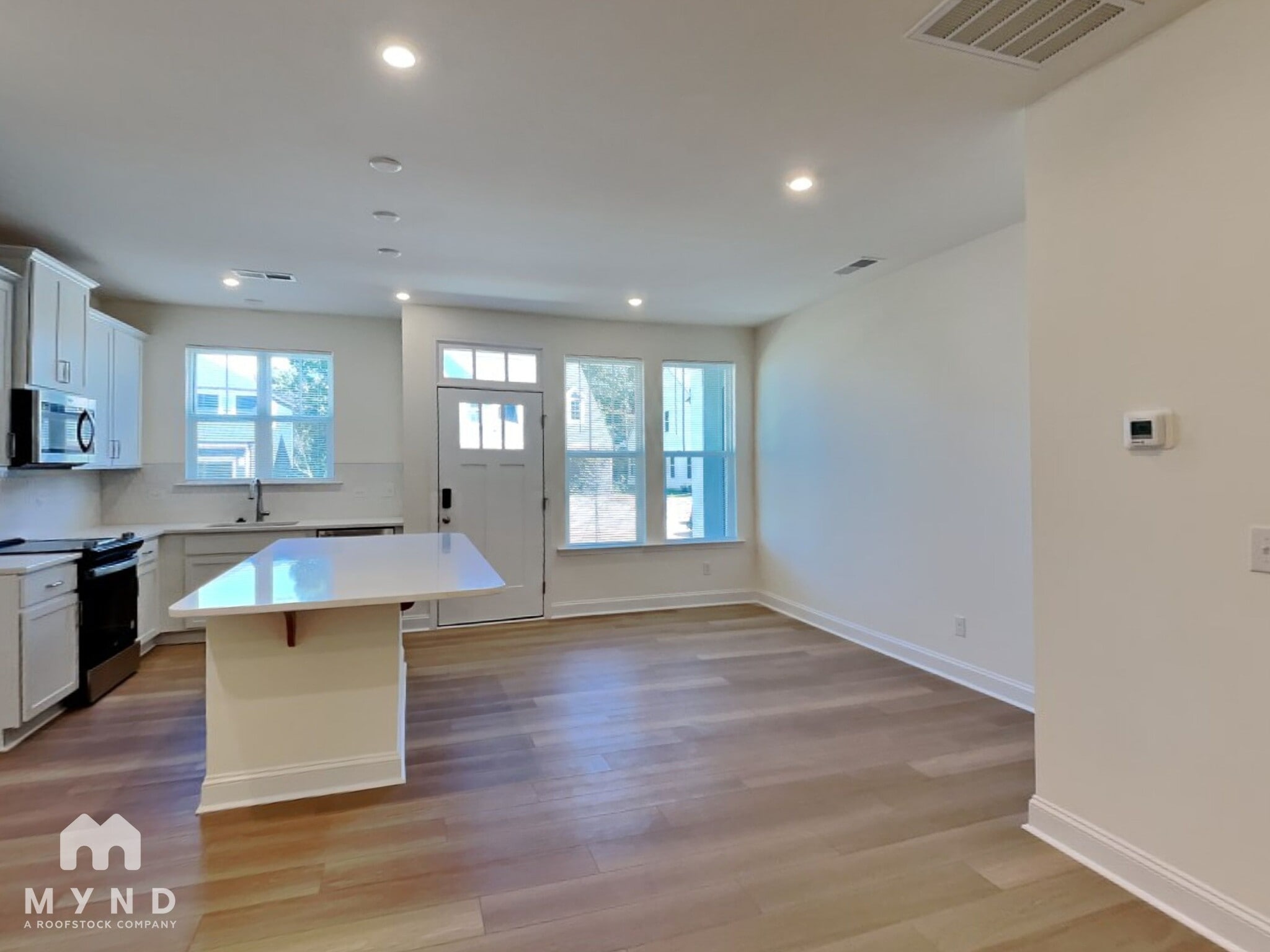 Building Photo - 1546 Cedar Tree Dr