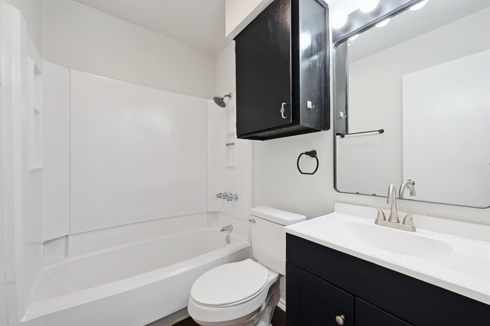 Building Photo - 5303 Spring Meadow Rd