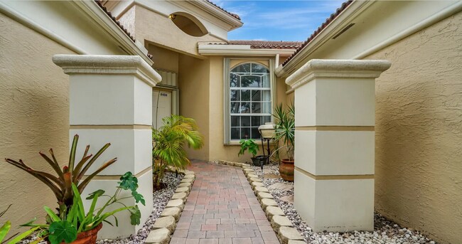 Building Photo - 8404 Staniel Cay