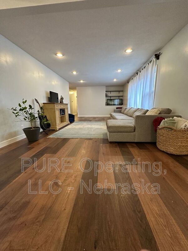 Building Photo - 12904 Marcy St