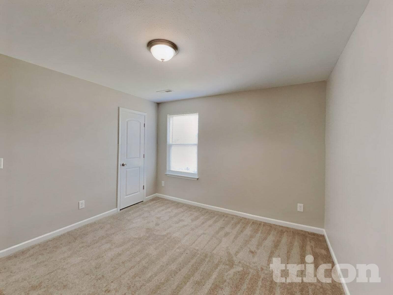 Building Photo - 6800 Lakinsville Ln