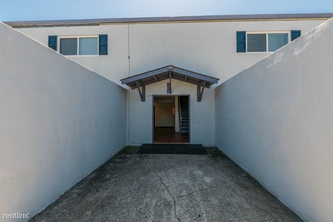 Building Photo - 1040 Sandtown Rd SW