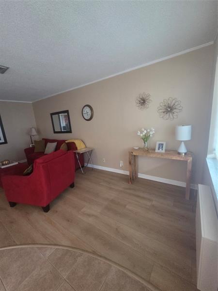 Building Photo - 1920 NE 51st Ct