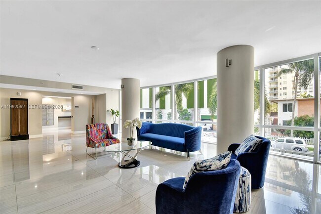 Building Photo - 601 NE 23rd St