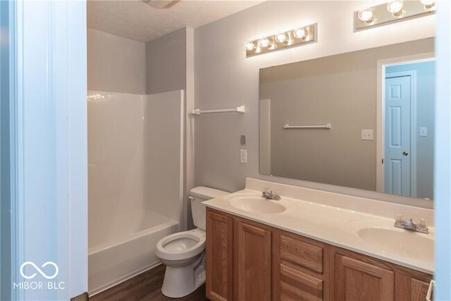 Building Photo - 9361 Eden Woods Ct