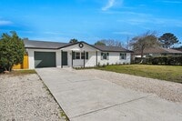 Building Photo - 2239 S Beach Pkwy