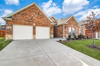 Building Photo - 323 Westphalian Dr