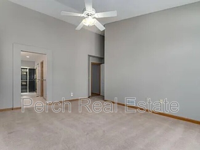 Building Photo - 14041 W Amherst Ave