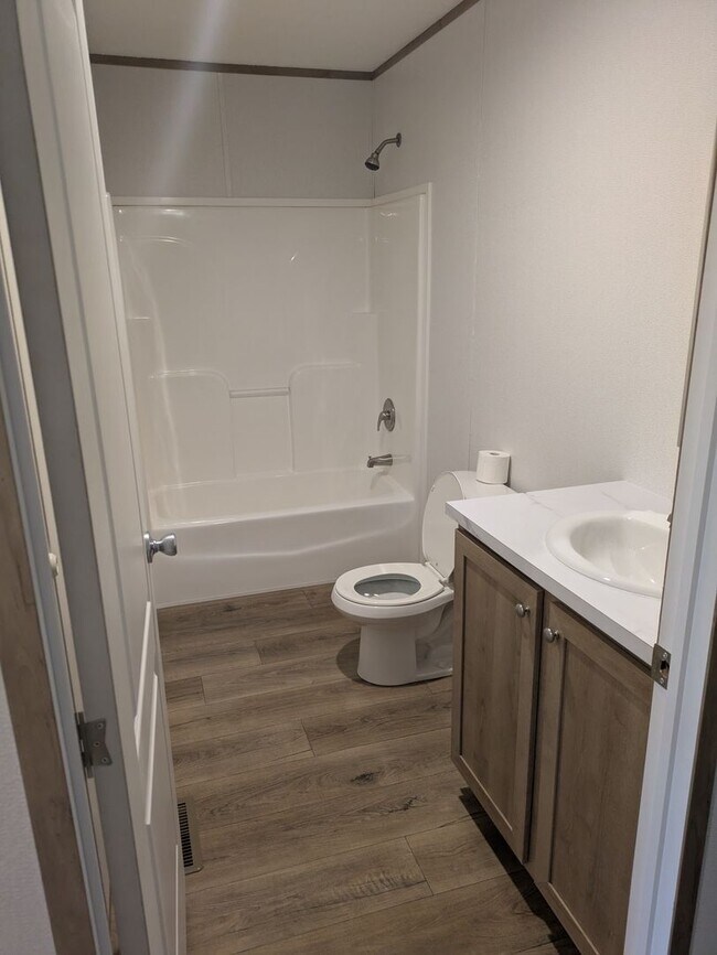 Building Photo - 1118 Old Tar Landing Rd