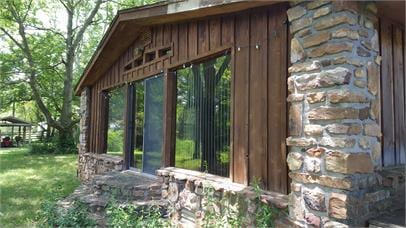 Building Photo - 60 Crowden Ln