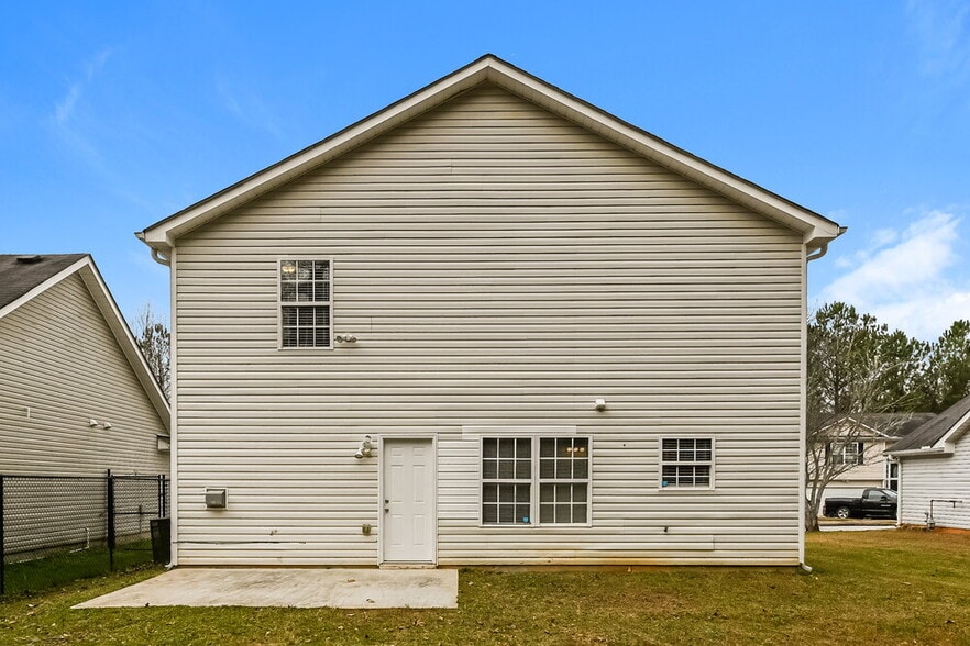 Building Photo - 10139 Jefferson Village Dr SW