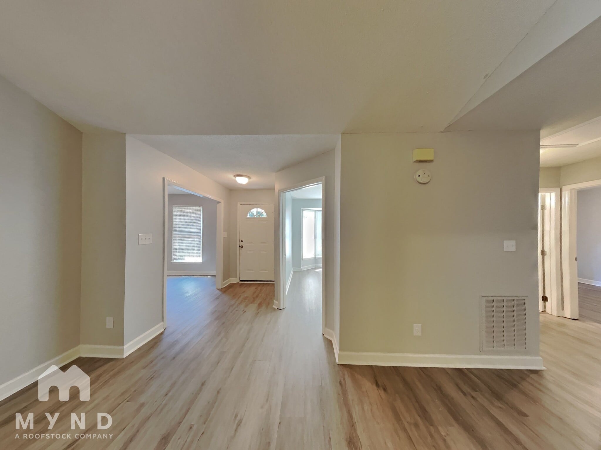 Building Photo - 904 Clifford Dr