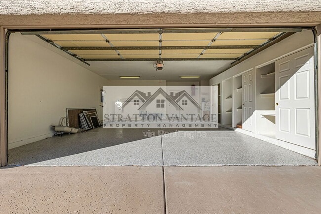 Building Photo - 15848 E Brodiea Dr