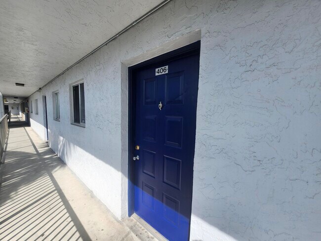 Building Photo - 8750 N Sherman Cir