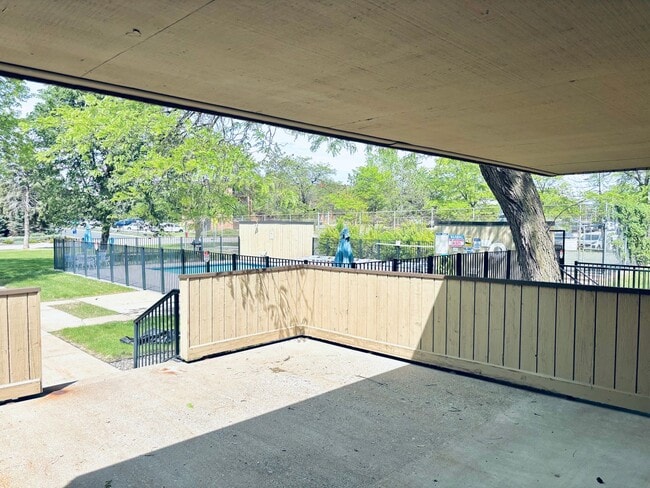Building Photo - LOCATION LOCATION!  Prime, 1 bed/1 bath Co...