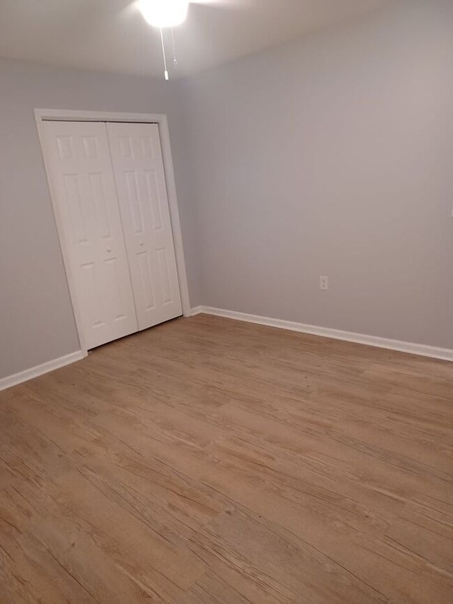 Building Photo - 2BD/1BA Duplex at Ponderosa Village