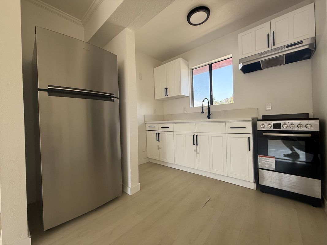 Building Photo - 1816 N Gramercy Pl