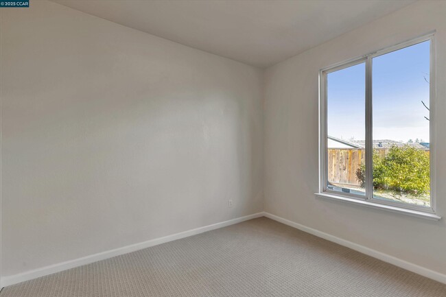 Building Photo - 4719 Golden Bear Dr