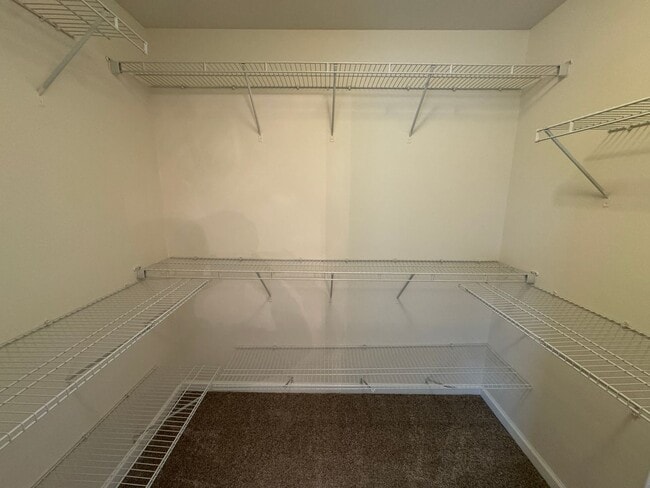 Building Photo - 1720 SF Townhome - 3 BR/1.5 BA in Vineland - Kings Crossing!