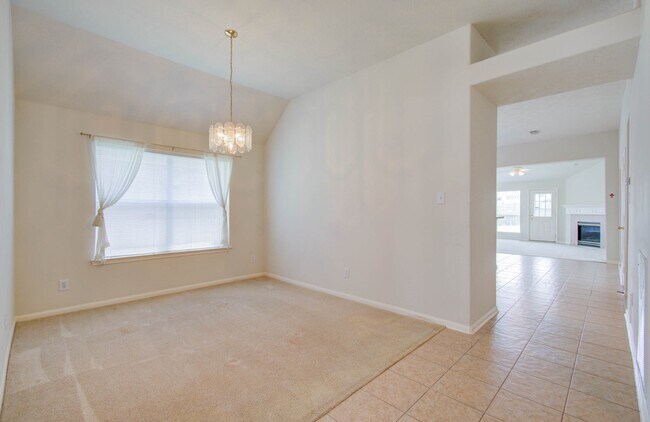 Building Photo - 1519 Mustang Crossing
