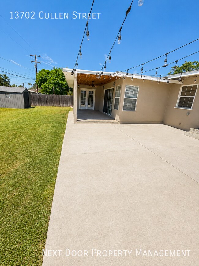 Building Photo - 13702 Cullen St