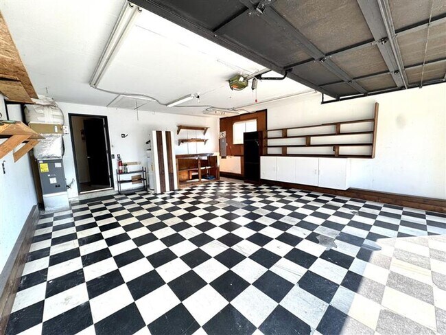 Building Photo - Spacious 3-Bedroom Home with Large Deck