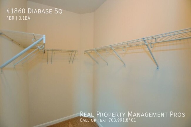 Building Photo - 41860 Diabase Square