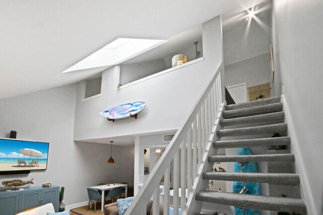 Building Photo - 1605 S US Hwy 1