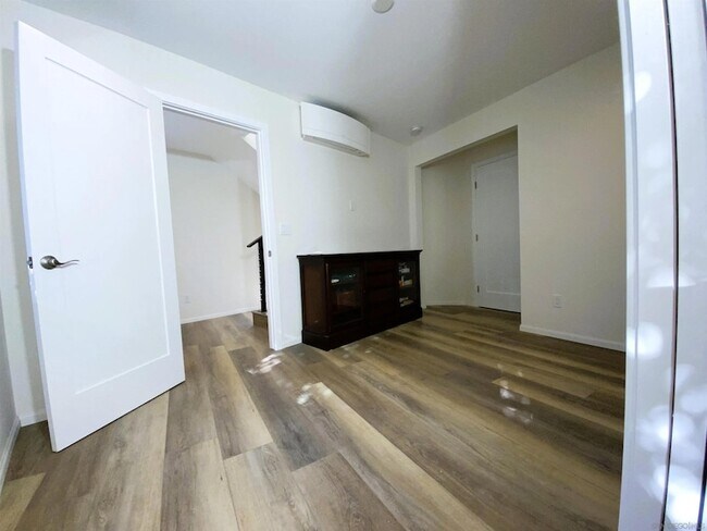 Building Photo - 1305 Blue Sky Dr