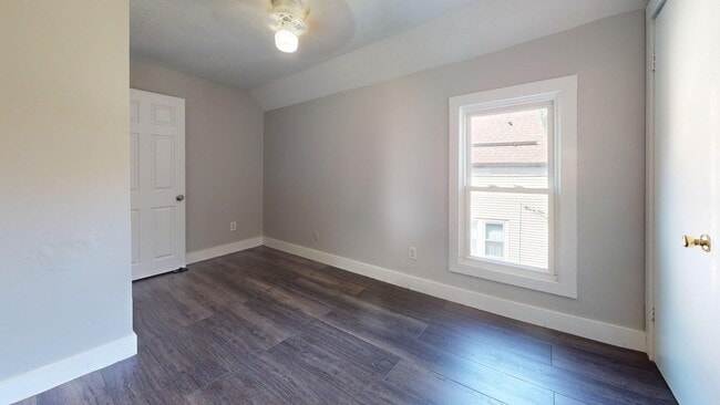 Building Photo - Denison/W.73rd neighborhood - updated 3 be...