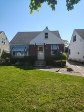 Building Photo - 39 Manning Rd