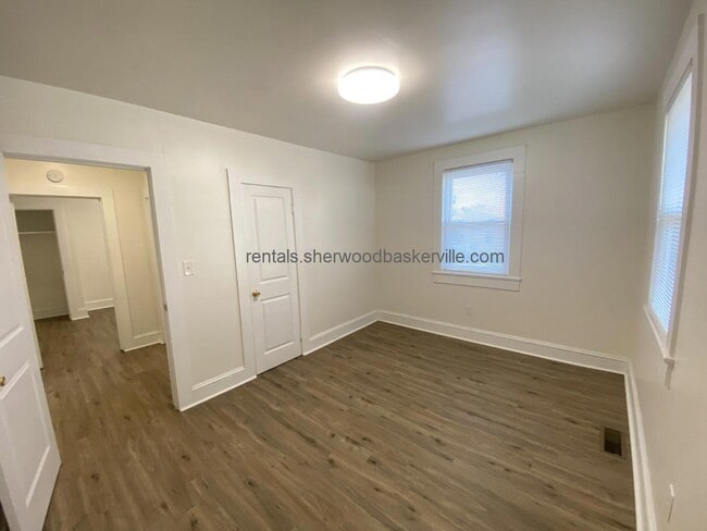 Building Photo - 504 E Atlantic St