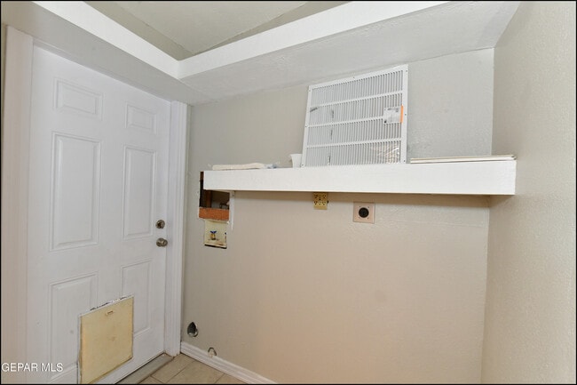 Building Photo - 9143 Matterhorn Dr