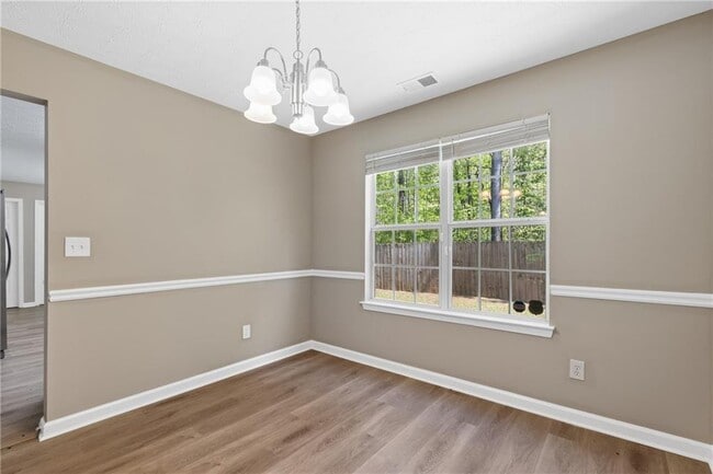 Building Photo - 3228 Diamond Blf