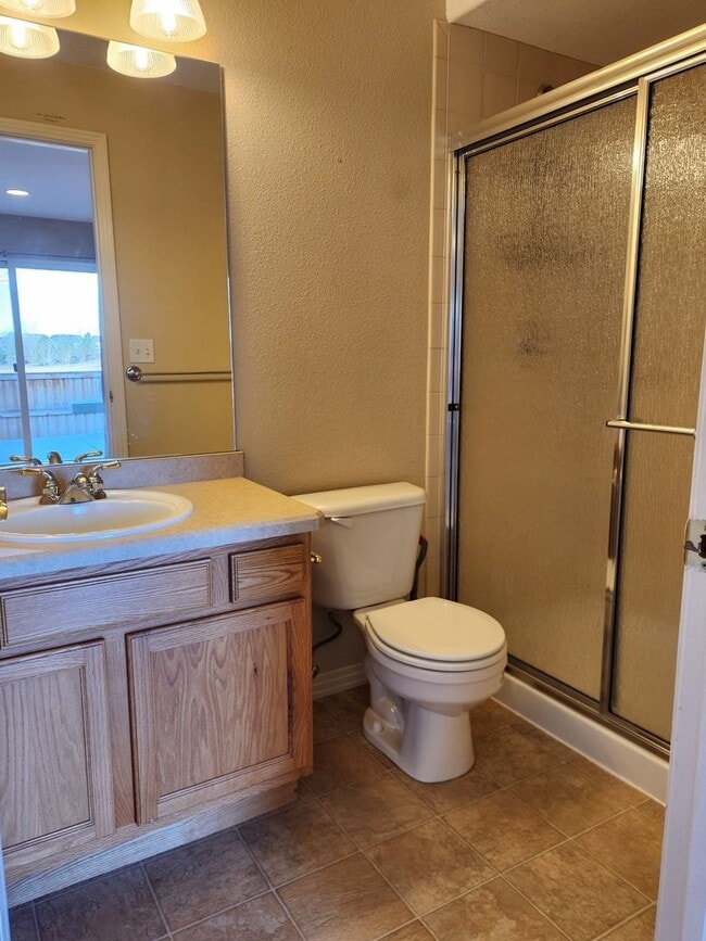 Building Photo - Parker home in Desired Stonegate Neighborhood!