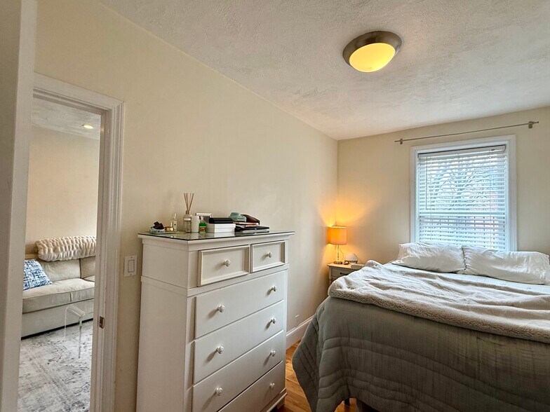 Building Photo - 631 Tremont St