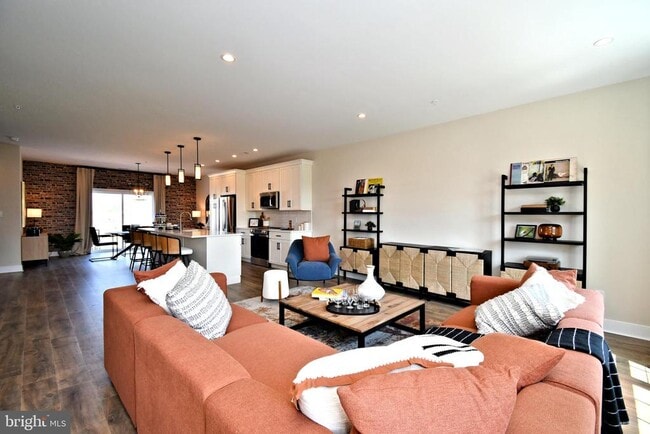 Building Photo - 200 Souders Wy